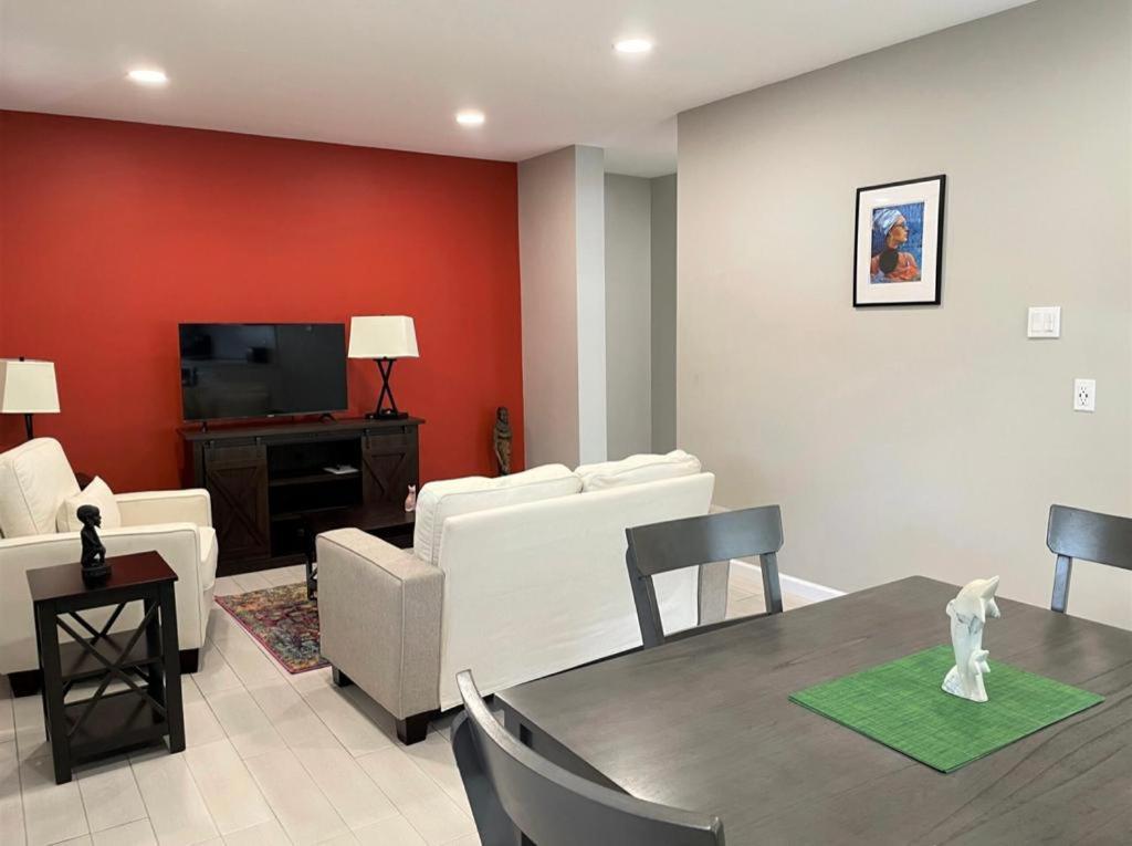 Hillsboro Condominiums Бастер Екстер'єр фото